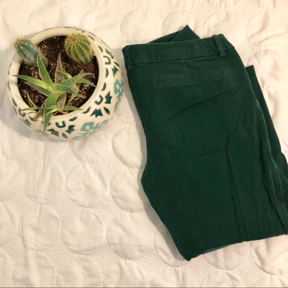 Old Navy green pixie cropped pants